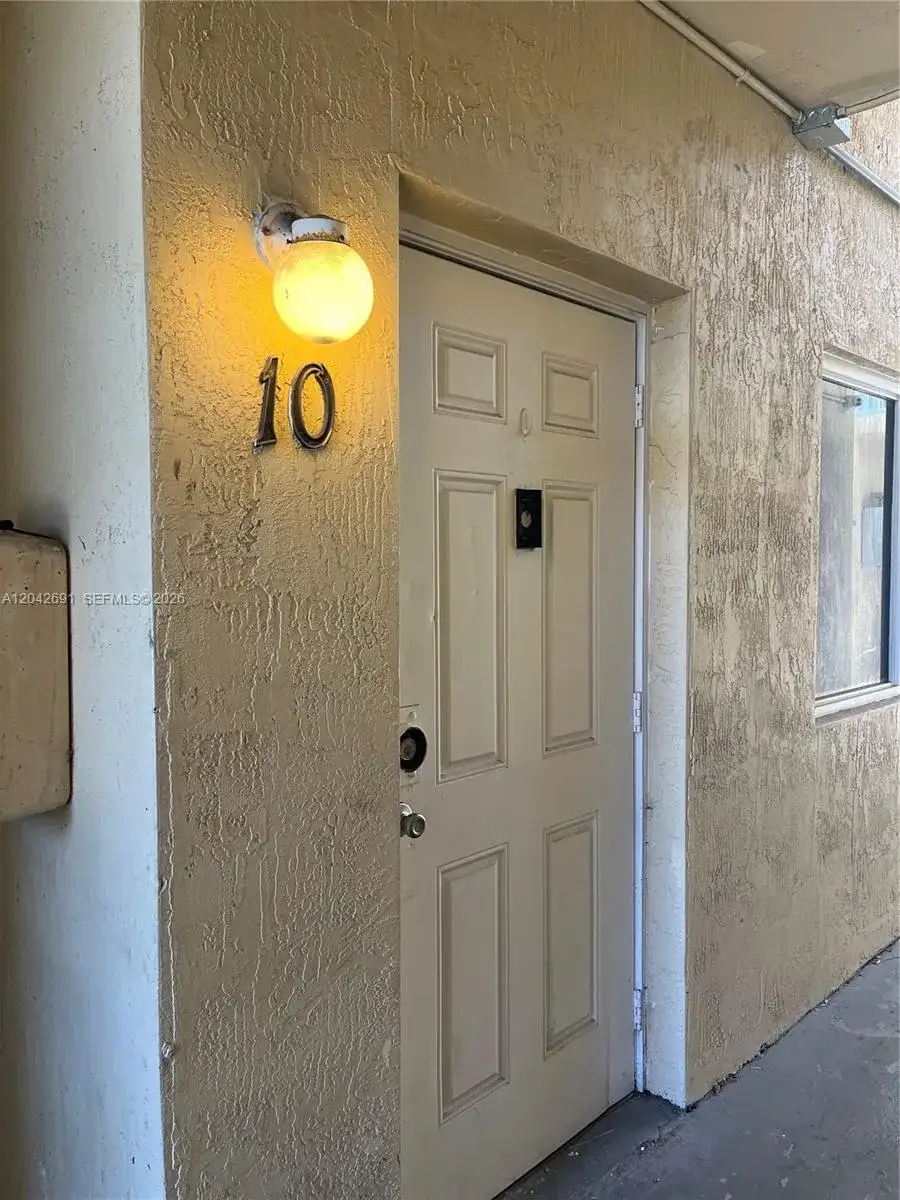 2185 NW 16th Ter # 10, Miami FL 33125 photo 3
