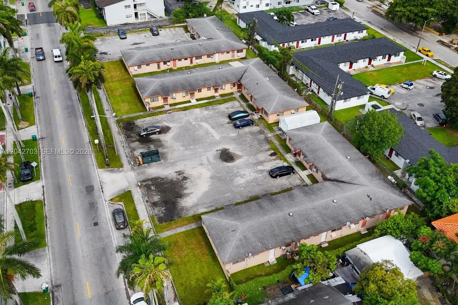 1915 NW 28th St, Miami FL 33142 photo 2