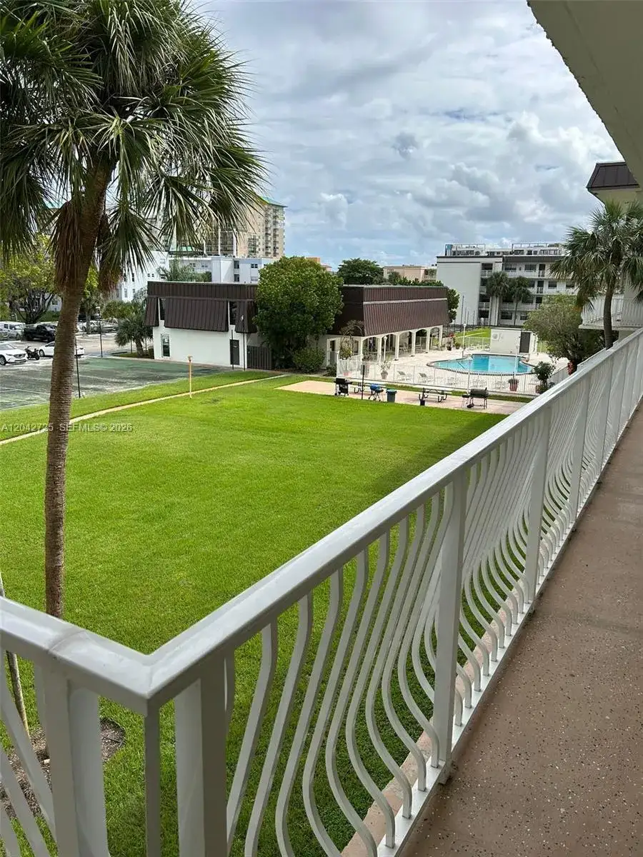 500 NE 2nd St # 310, Dania Beach FL 33004 photo 3