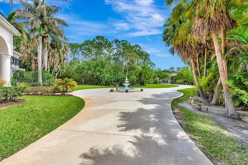 2584 SE Ranch Acres Cir, Jupiter FL 33478 photo 2
