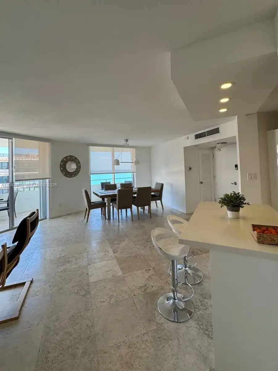5161 E Collins Ave # 1612, Miami Beach FL 33140 photo 2