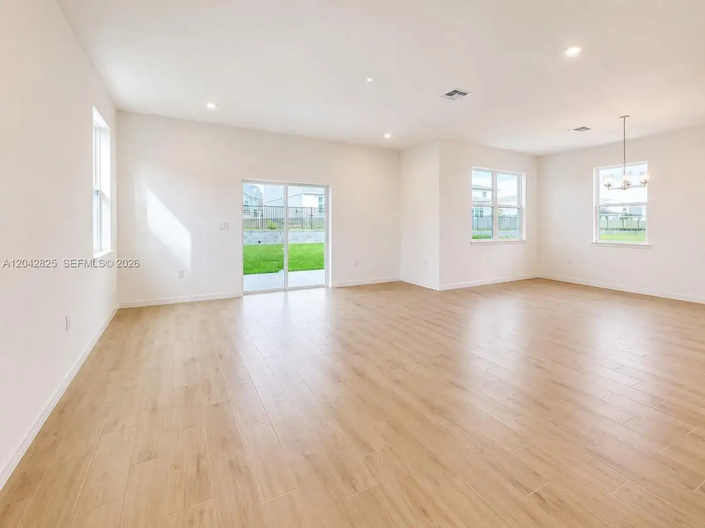 4458 River Beacon Blvd, Davenport FL 33837 photo 4