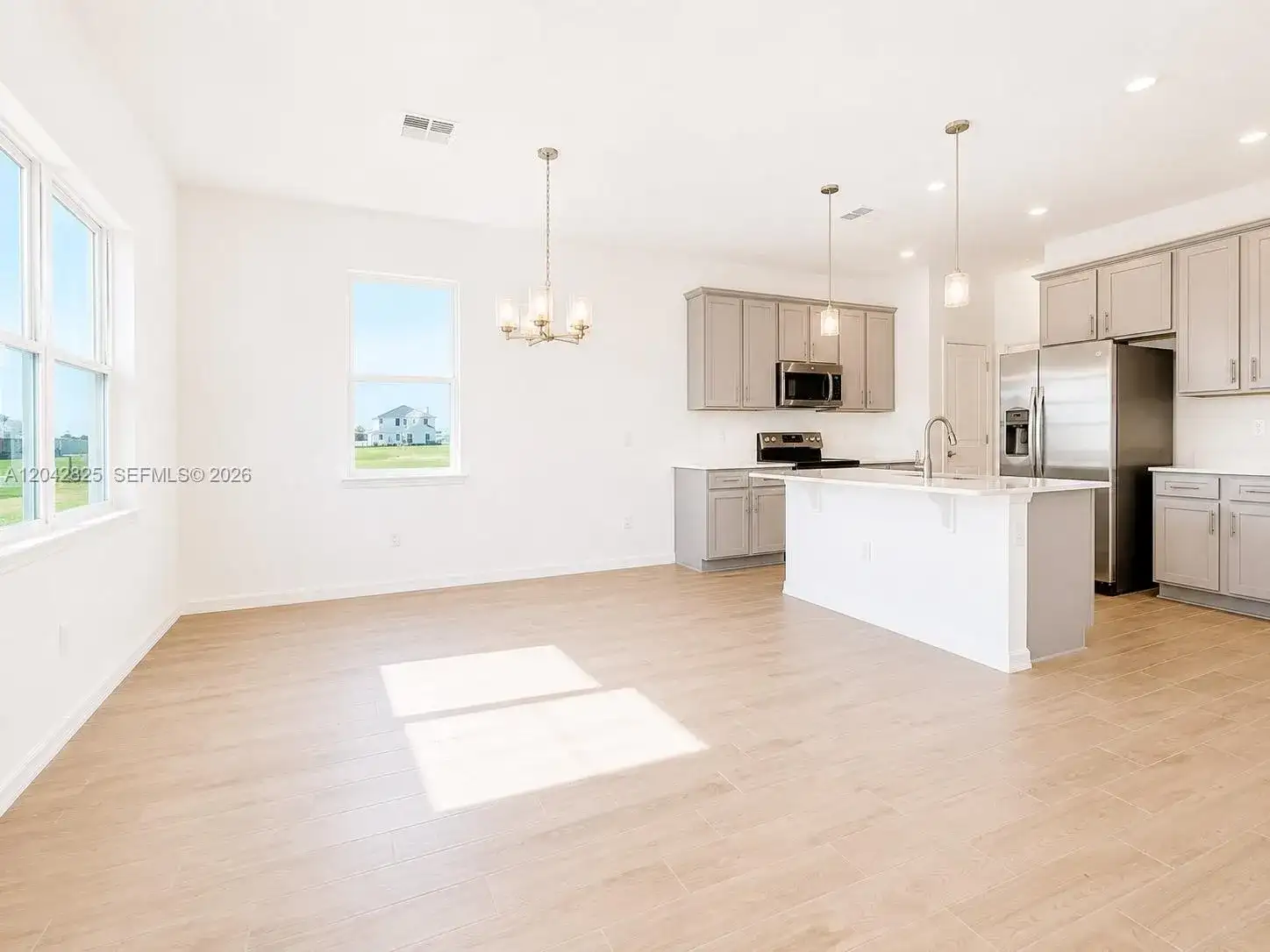 4458 River Beacon Blvd, Davenport FL 33837 photo 5