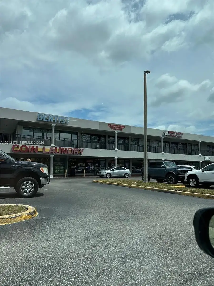 11317-77 W Flagler St, Sweetwater FL 33174 photo 3