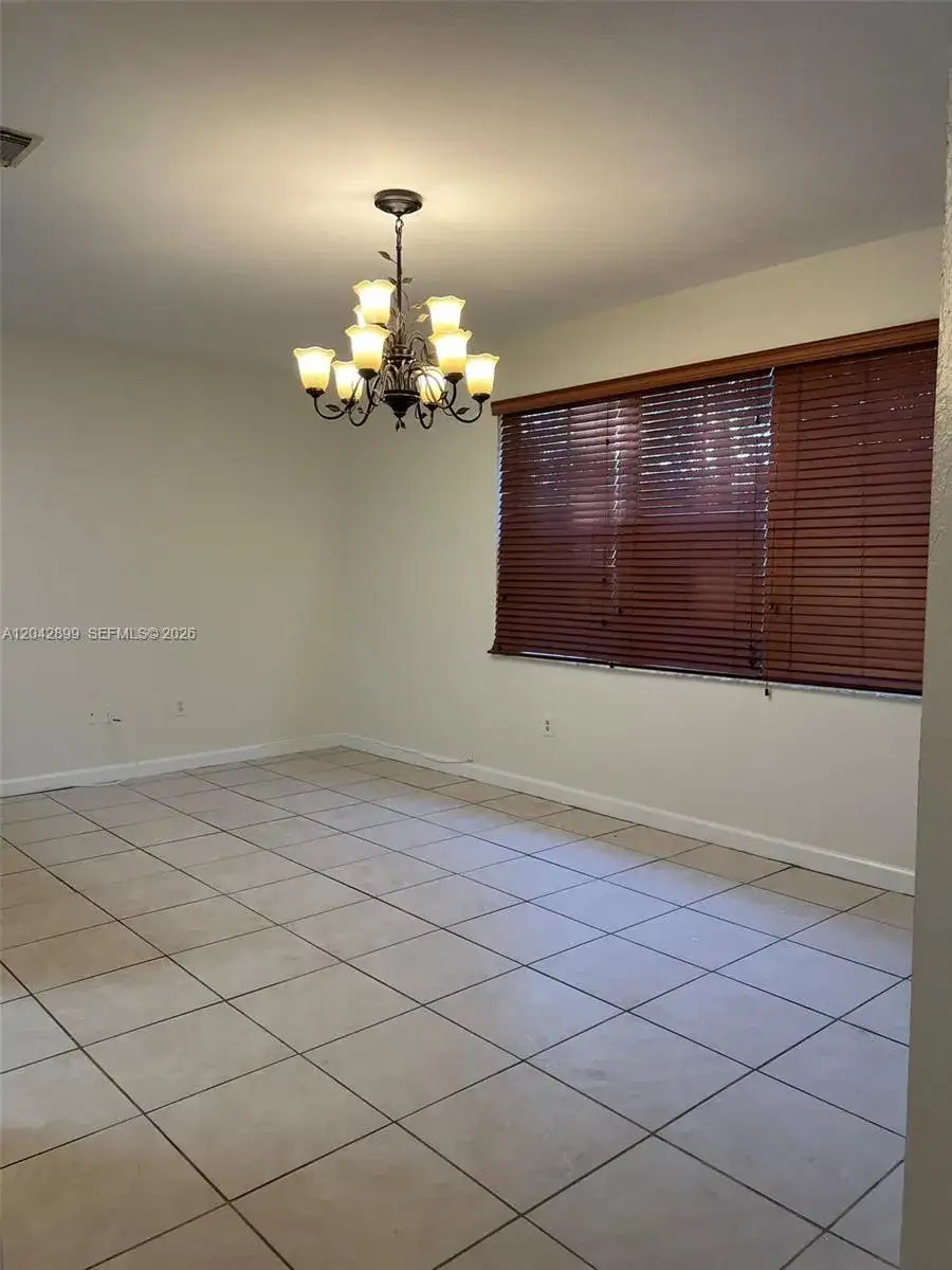 10861 NW 85th Ter, Doral FL 33178 photo 3
