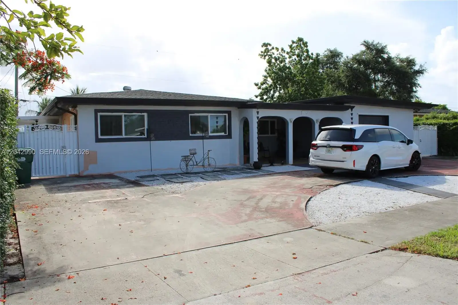 11512 NW 58th Ave, Hialeah FL 33012 photo 3