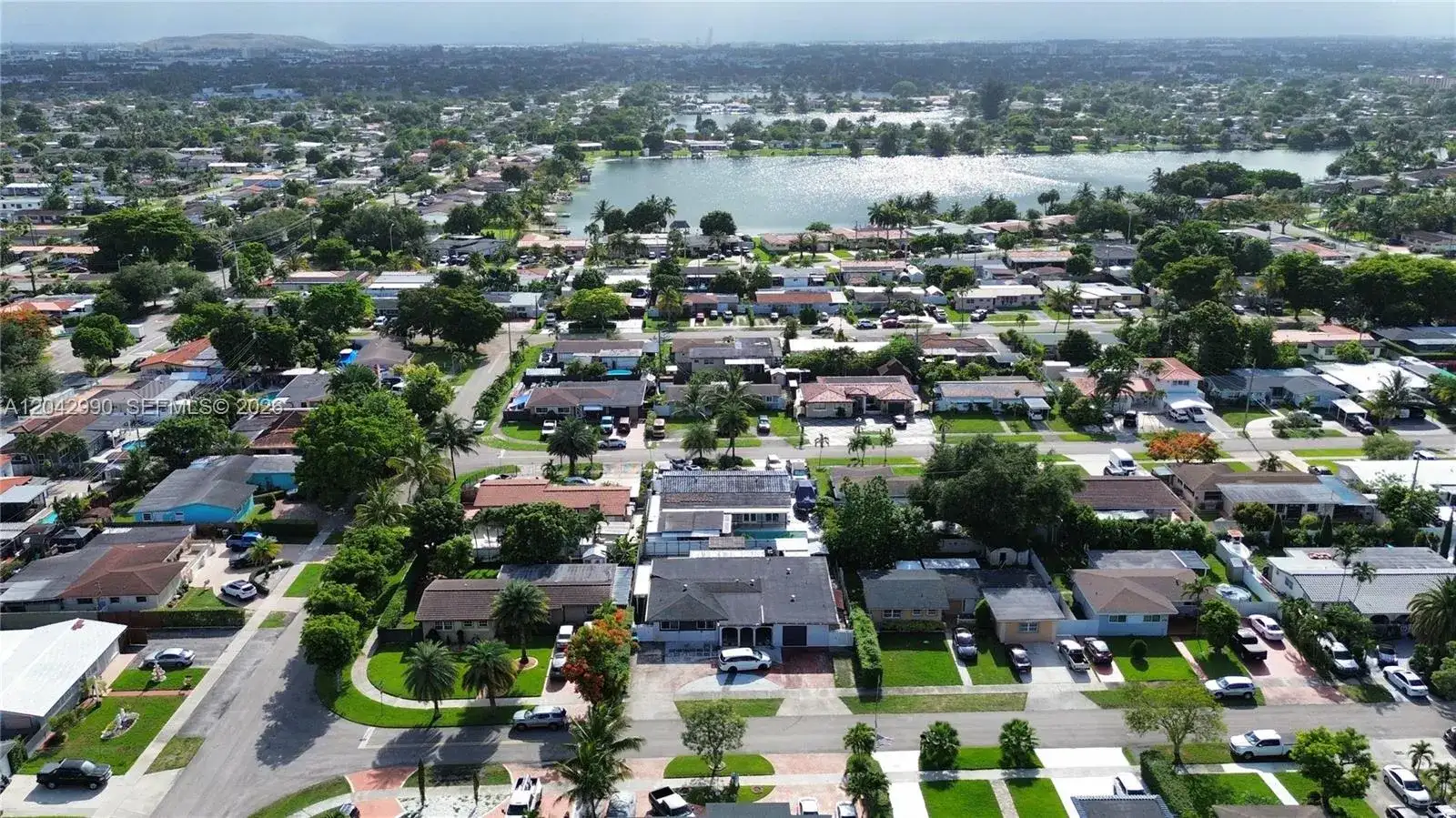 11512 NW 58th Ave, Hialeah FL 33012 photo 4