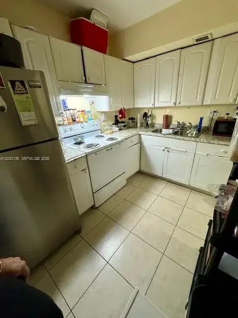3700 NW 21st St # 410, Lauderdale Lakes FL 33311 photo 2