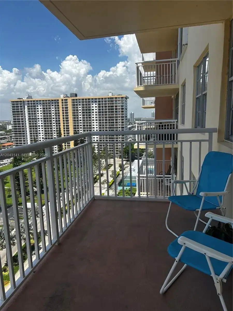 251 174th St # 1607, Sunny Isles Beach FL 33160 photo 3