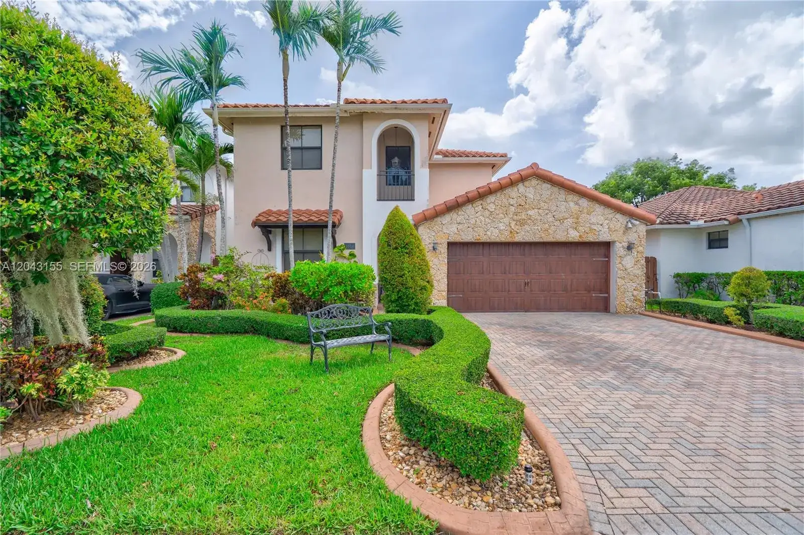 1016 NW 99th Psge # 1016, Miami FL 33172 photo 2