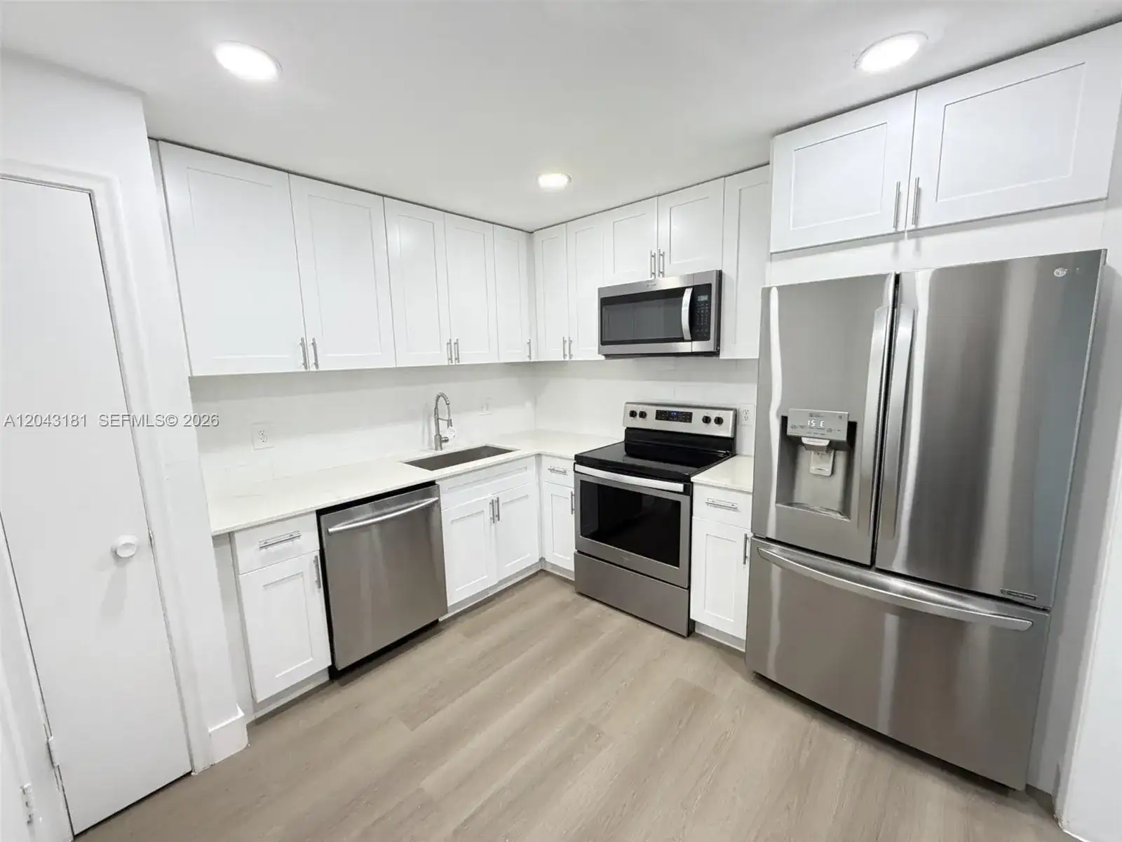 22605 SW 66th Ave # 403, Boca Raton FL 33428 photo 2