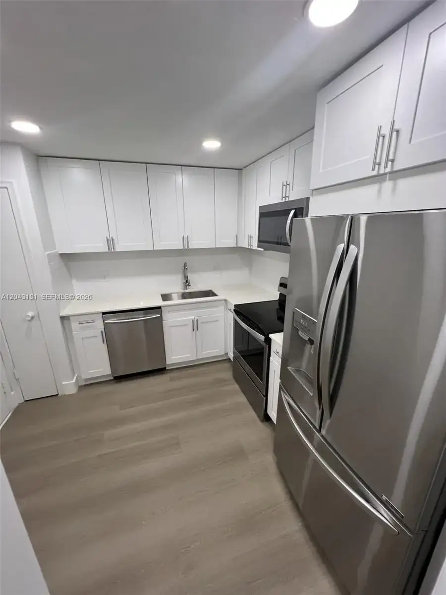22605 SW 66th Ave # 403, Boca Raton FL 33428 photo 3