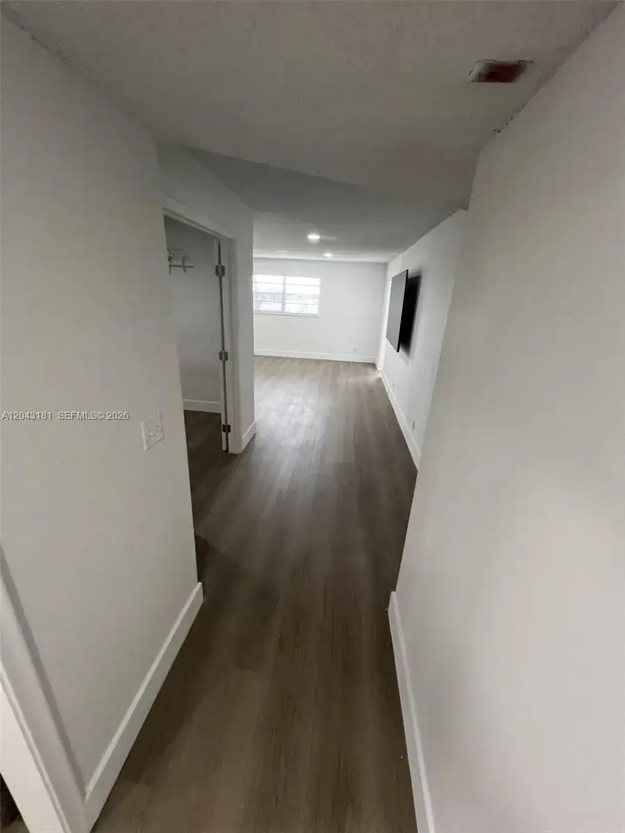 22605 SW 66th Ave # 403, Boca Raton FL 33428 photo 4