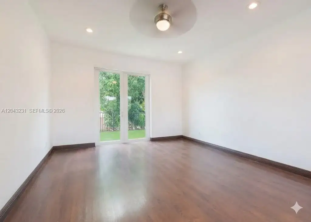 8164 SW 171st St, Palmetto Bay FL 33157 photo 2