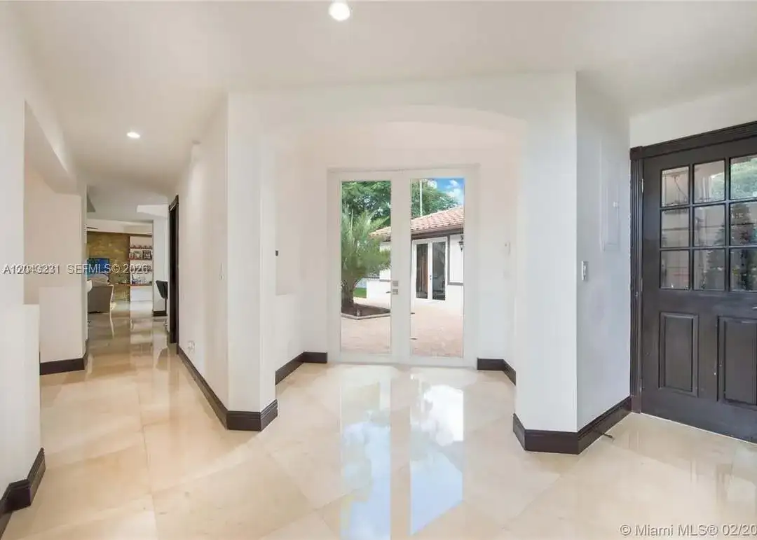 8164 SW 171st St, Palmetto Bay FL 33157 photo 4