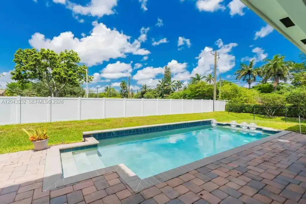 7601 Cavalia Dr, Davie FL 33328 photo 3