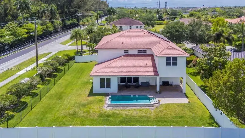 7601 Cavalia Dr, Davie FL 33328 photo 5