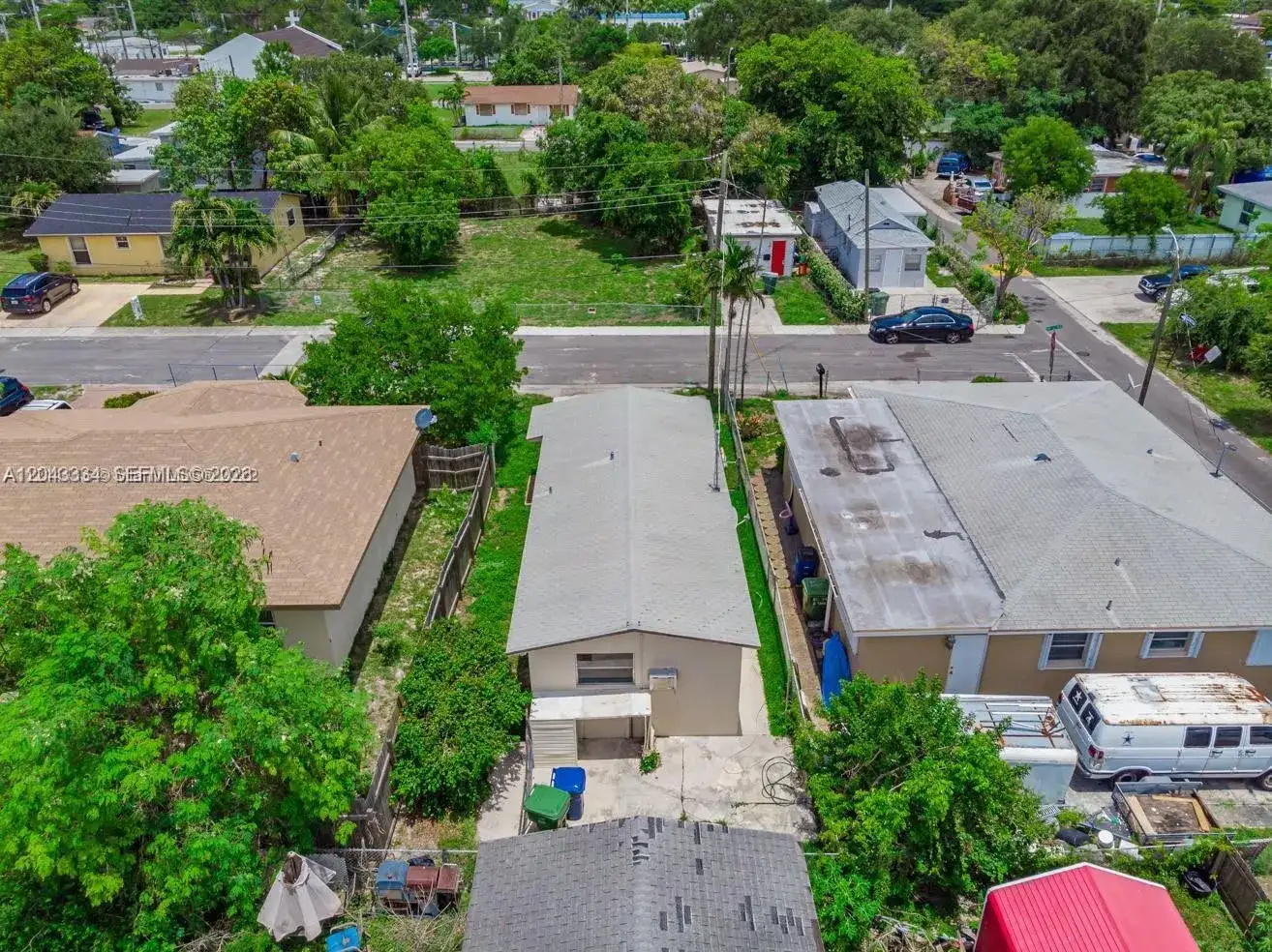 805 NW 3rd Ter, Hallandale Beach FL 33009 photo 3