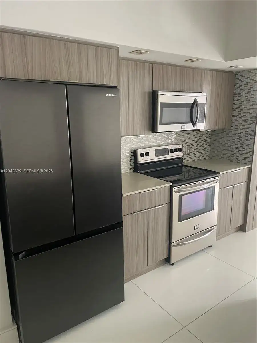 3155 NE 184th St # 8105, Aventura FL 33160 photo 2