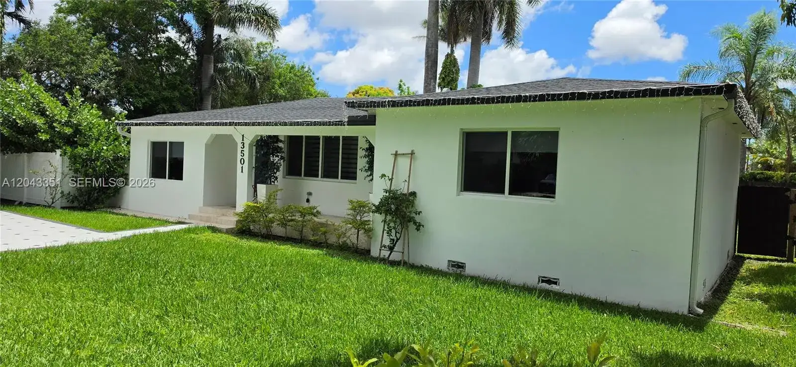 13501 NE Miami Ct, Miami FL 33161 photo 4