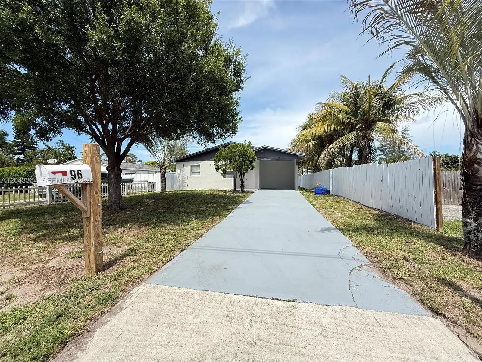96 Caroline Dr, West Palm Beach FL 33415 photo 2