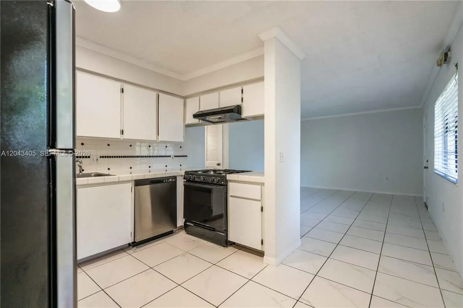 3265 Virginia St # 18, Miami FL 33133 photo 5