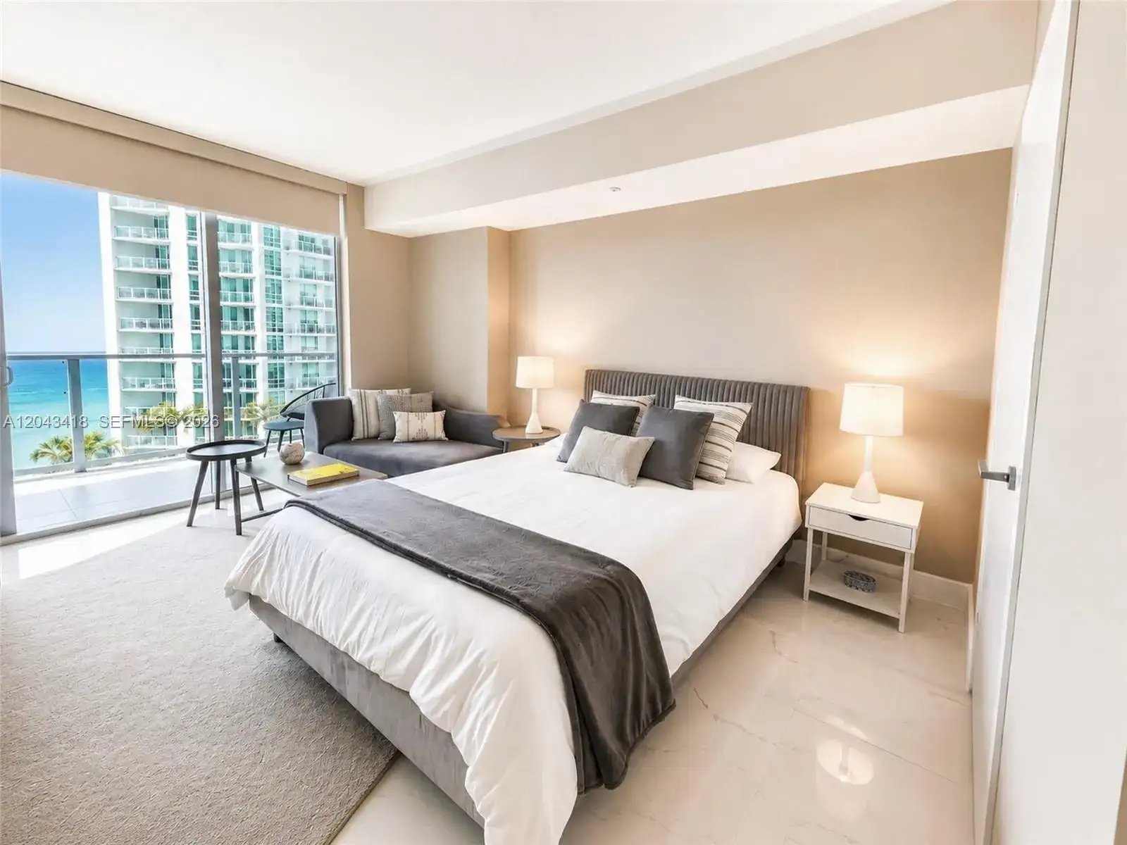 1300 Brickell Bay Dr # 1806, Miami FL 33131 photo 2