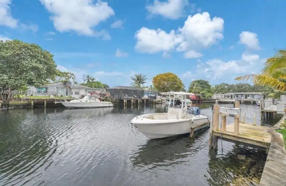 2718 Sherman St, Hollywood FL 33020 photo 4