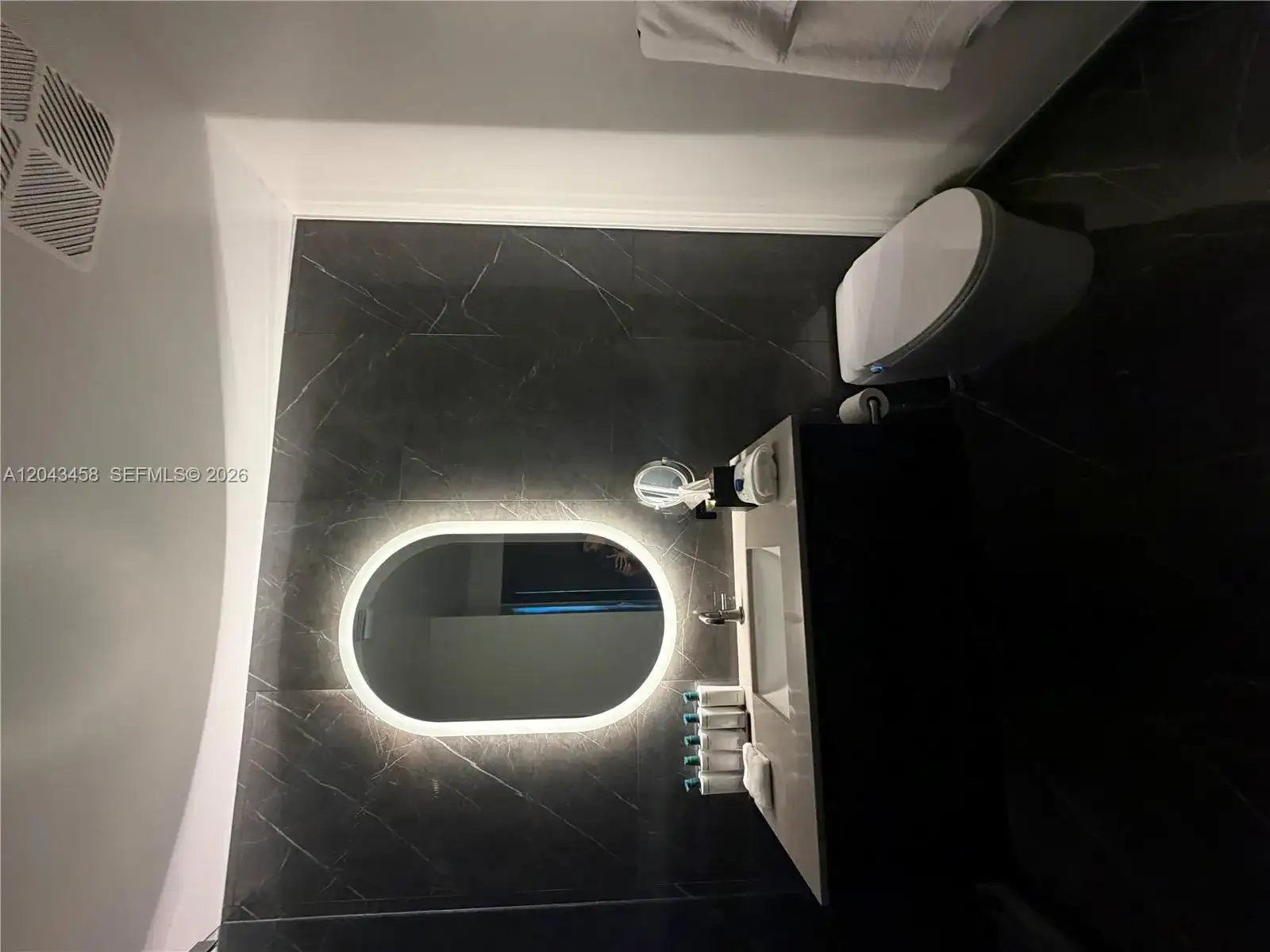 20 NE 11th St # 5103, Miami FL 33132 photo 2