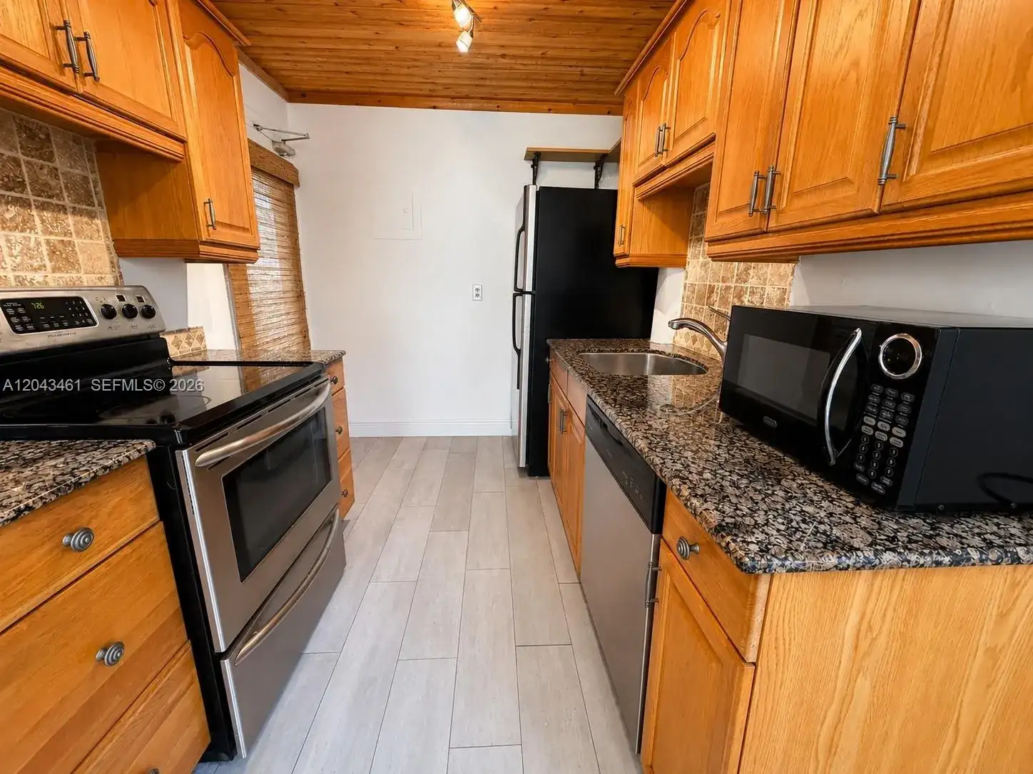 1670 Bay Rd # 3D, Miami Beach FL 33139 photo 2