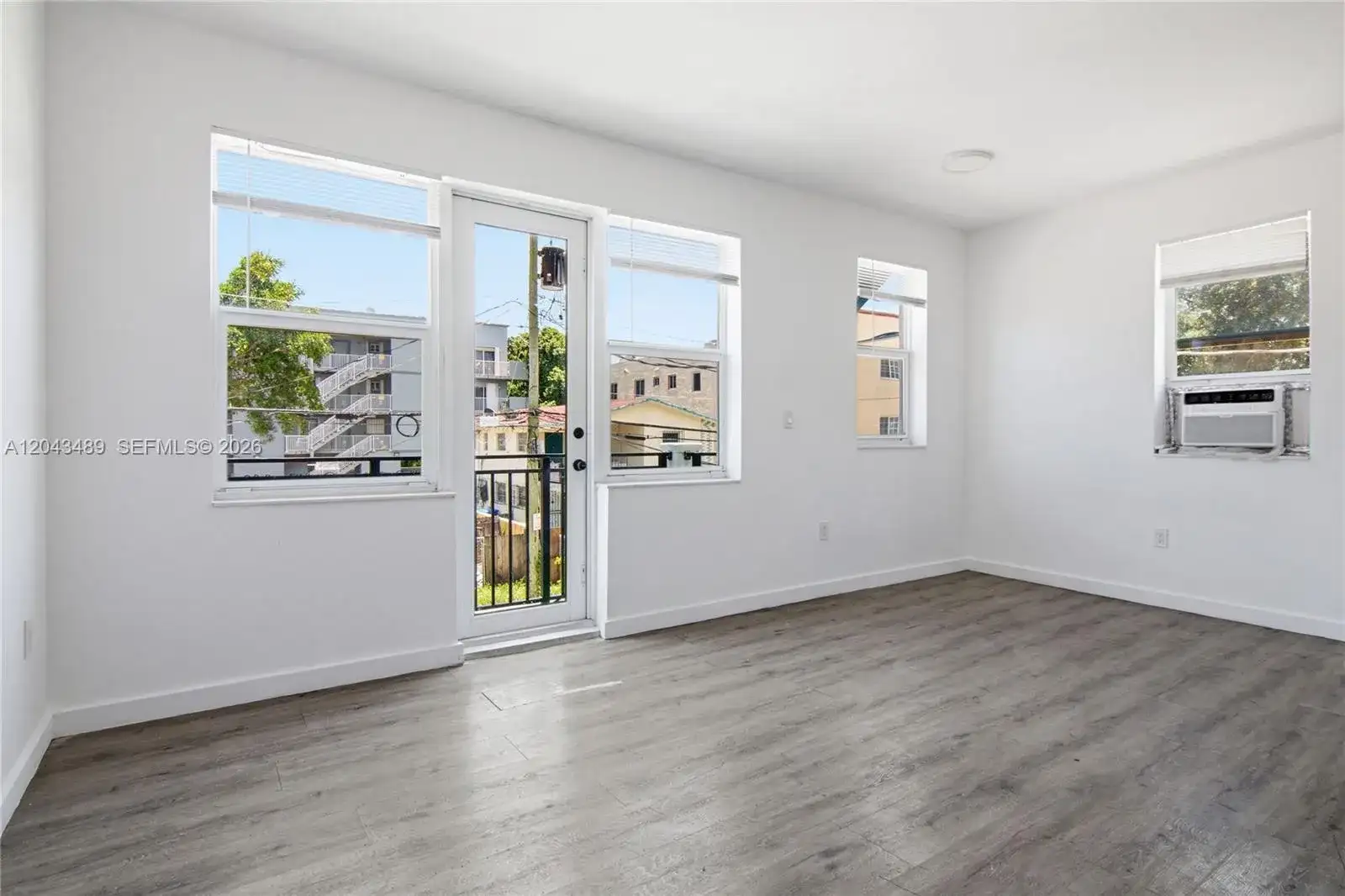 402 NW 12th Ave # 205, Miami FL 33128 photo 3