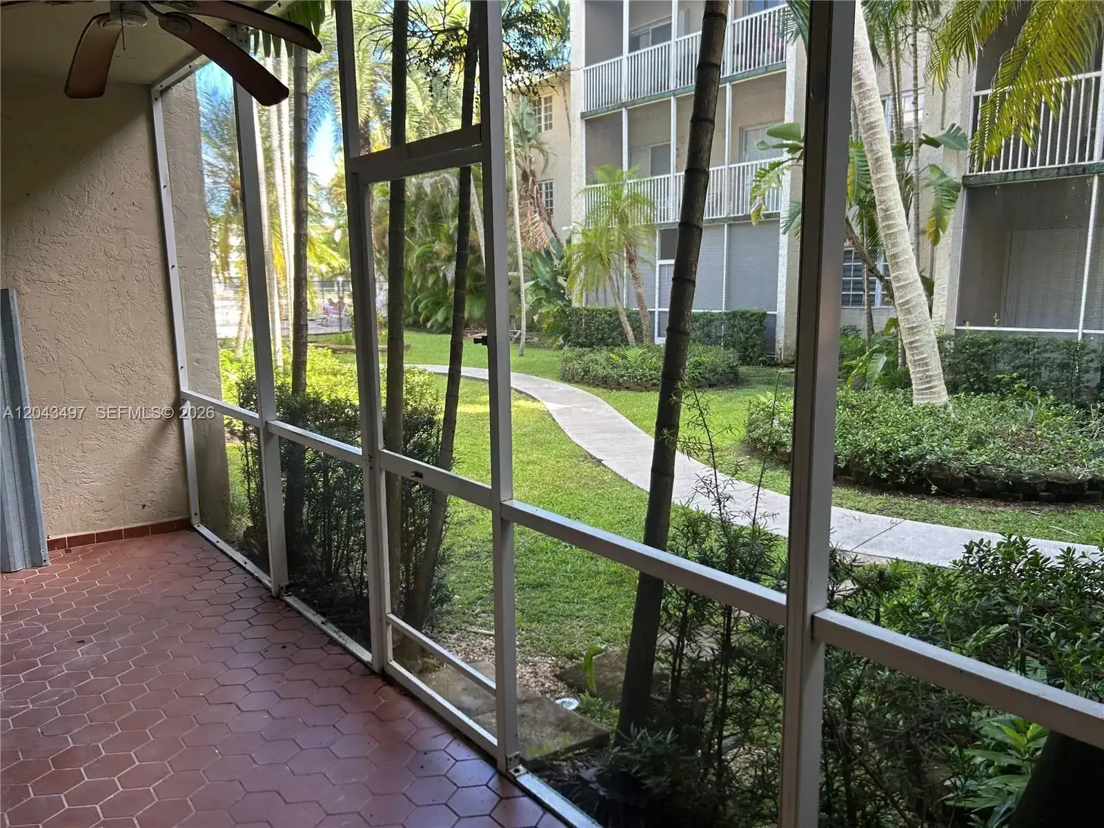 21121 SW 85th Ave # 111, Cutler Bay FL 33189 photo 2