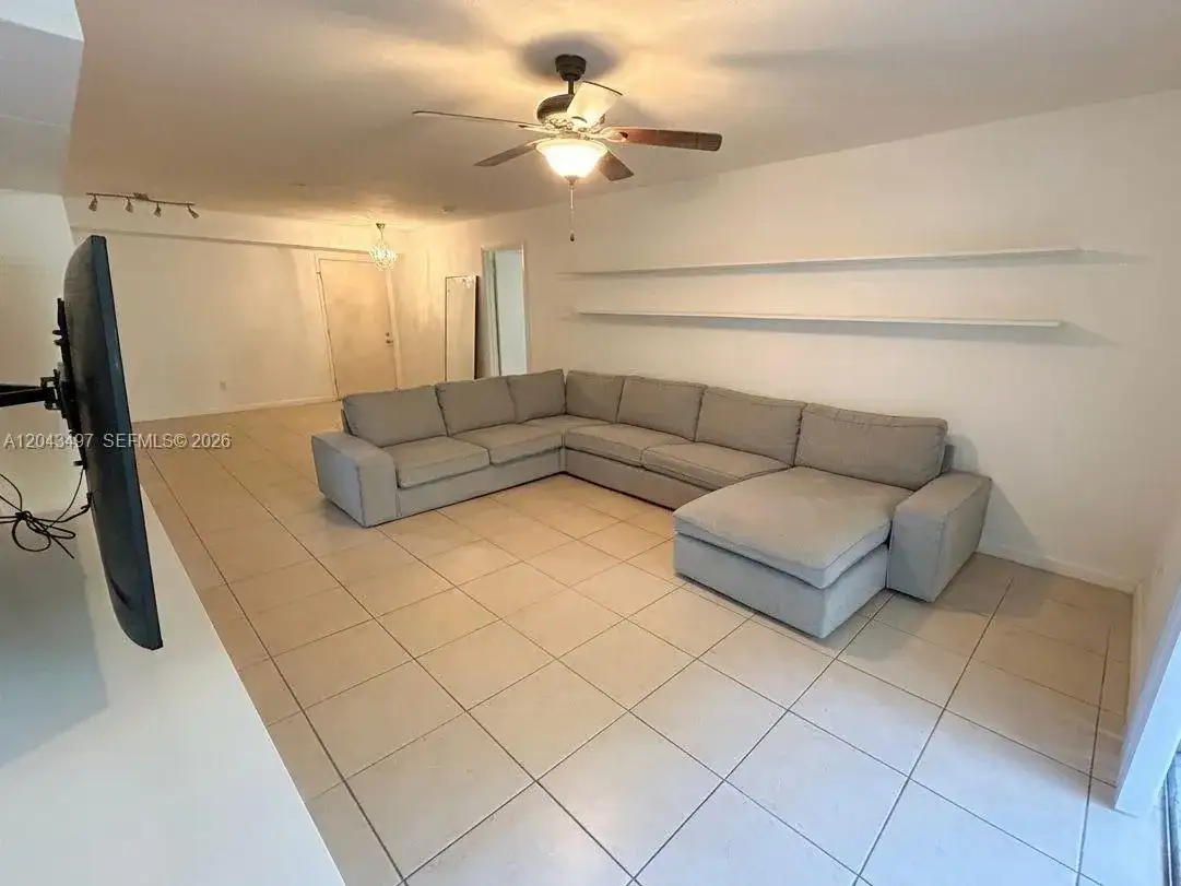 21121 SW 85th Ave # 111, Cutler Bay FL 33189 photo 5