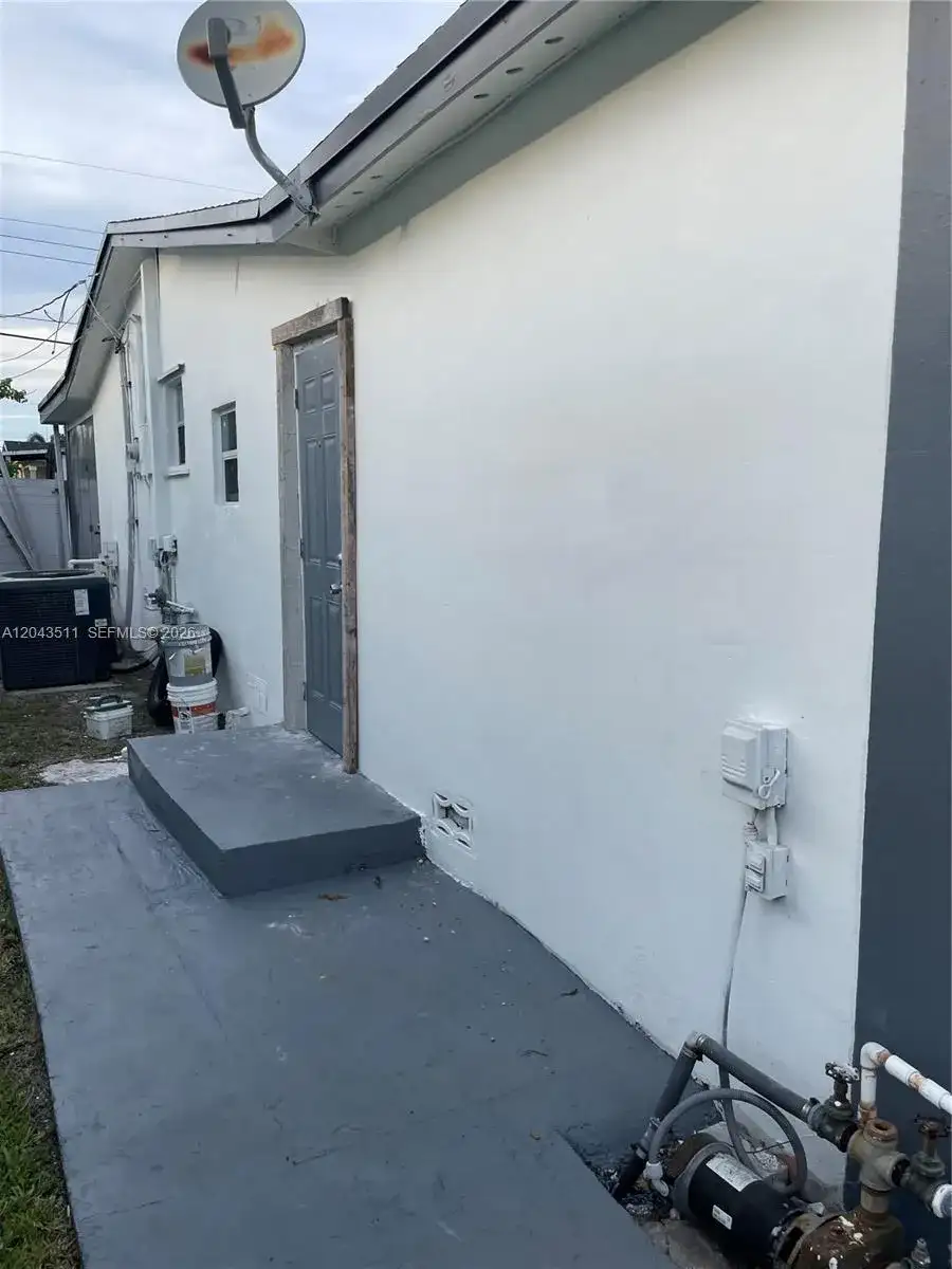 7607 Harbour Blvd, Miramar FL 33023 photo 2