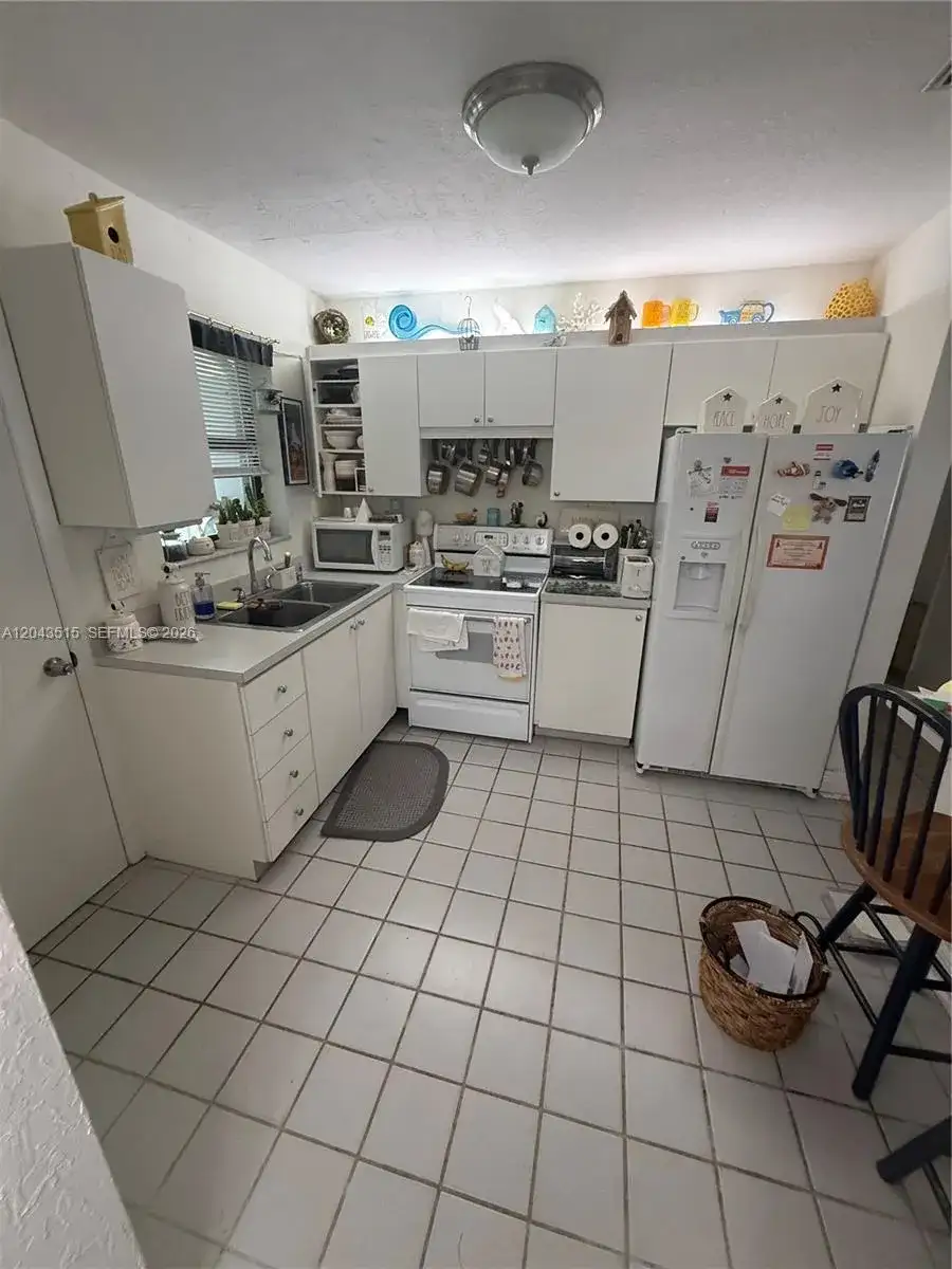 1232 SW 1st Ave, Pompano Beach FL 33060 photo 4