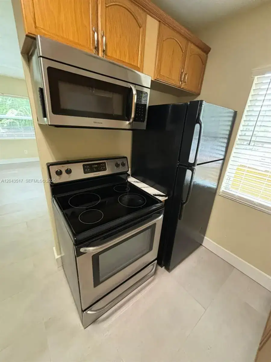 2301 NE 6th Ave # 204, Wilton Manors FL 33305 photo 5