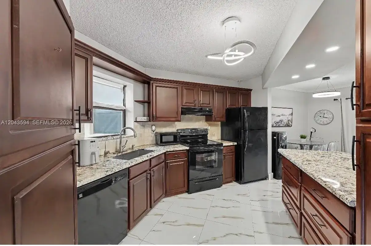 6855 W Broward Blvd # 201, Plantation FL 33317 photo 4