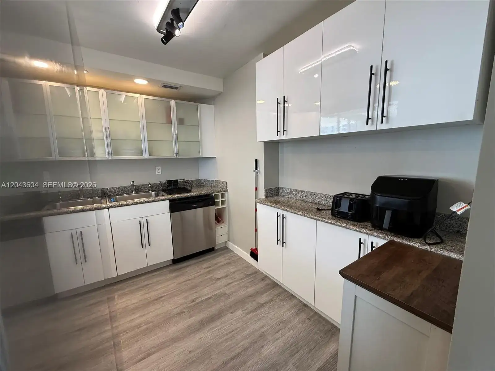 5838 Collins Ave # 15H, Miami Beach FL 33140 photo 4