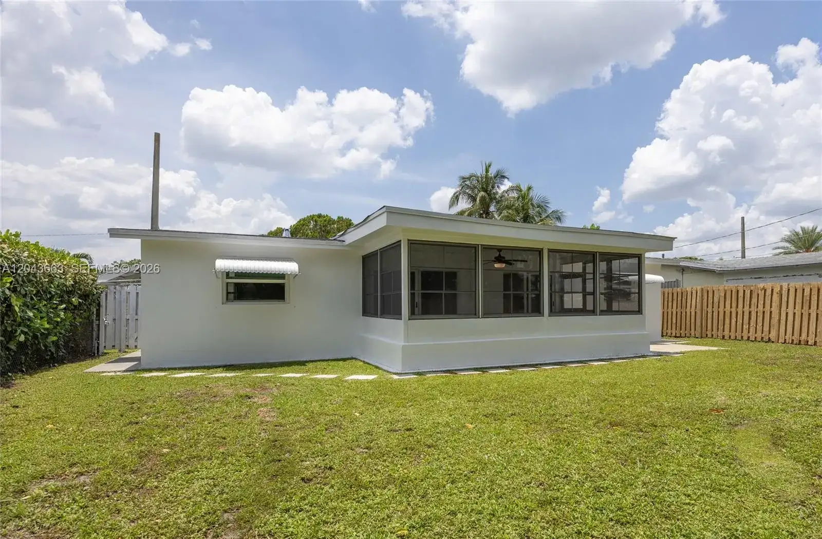 8571 NW 27th Pl, Sunrise FL 33322 photo 5
