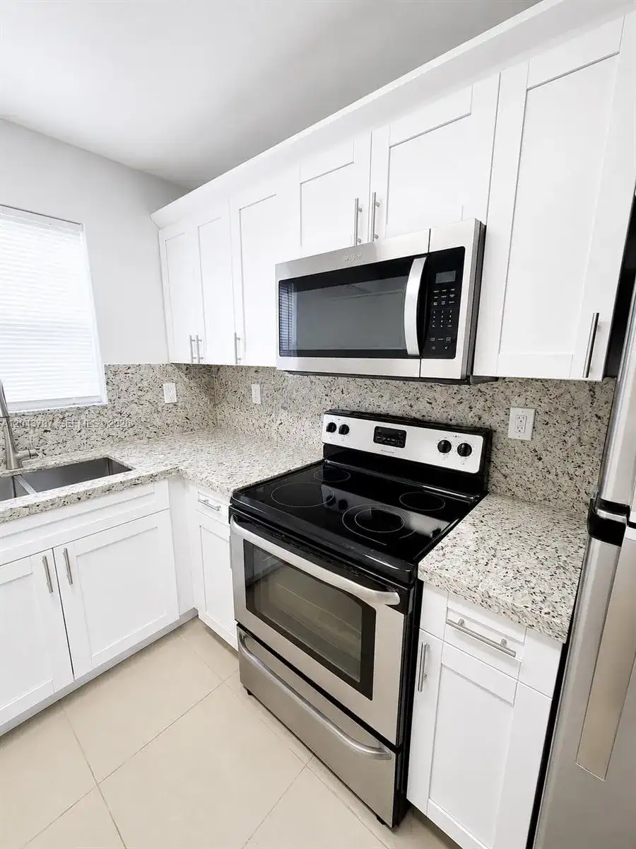 1723 Wiley St, Hollywood FL 33020 photo 3