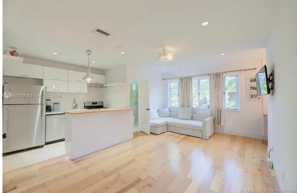 840 Michigan Ave # 7, Miami Beach FL 33139 photo 2