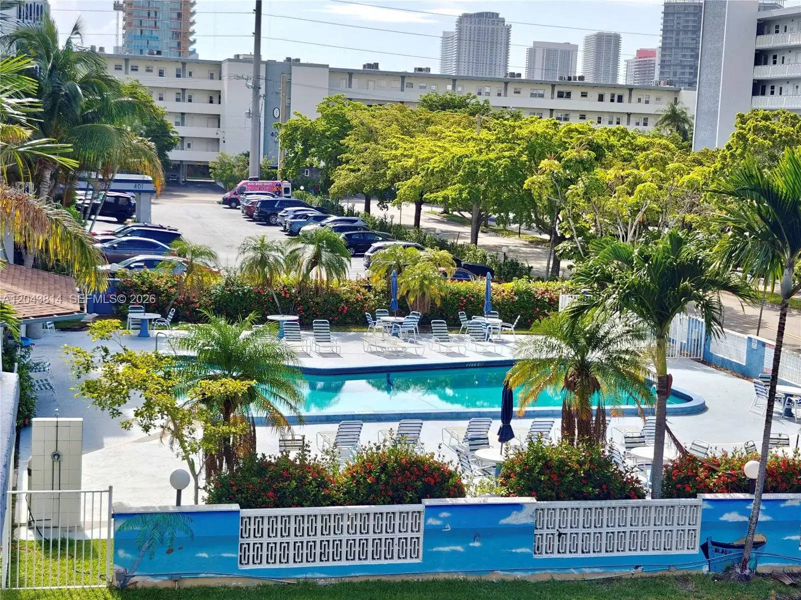 400 NE 12th Ave # 306, Hallandale Beach FL 33009 photo 2