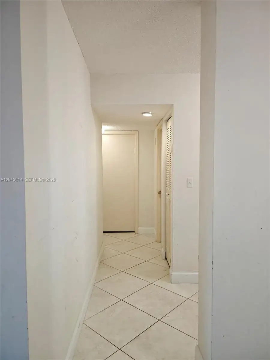 400 NE 12th Ave # 306, Hallandale Beach FL 33009 photo 5