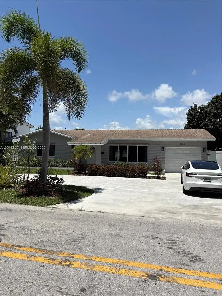 3397 NE 20th Ave, Oakland Park FL 33306 photo 2