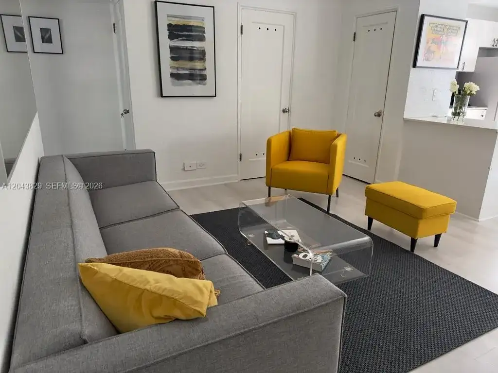 836 10th St # 5, Miami Beach FL 33139 photo 2