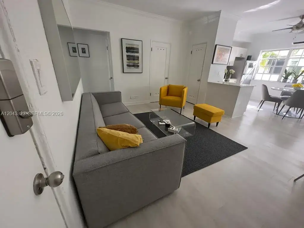 836 10th St # 5, Miami Beach FL 33139 photo 4