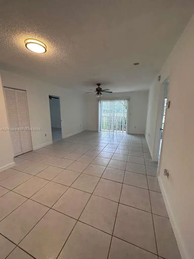 4805 NW 7th St # 15, Miami FL 33126 photo 3