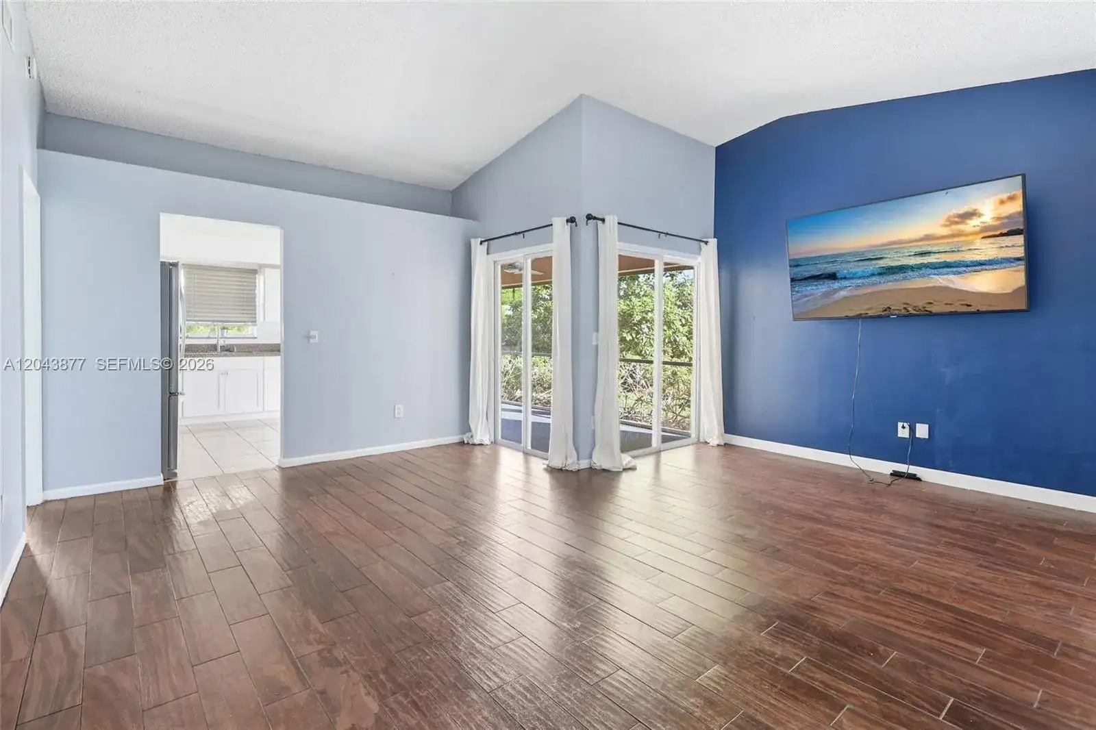 1855 SE 6th Ct, Homestead FL 33033 photo 3