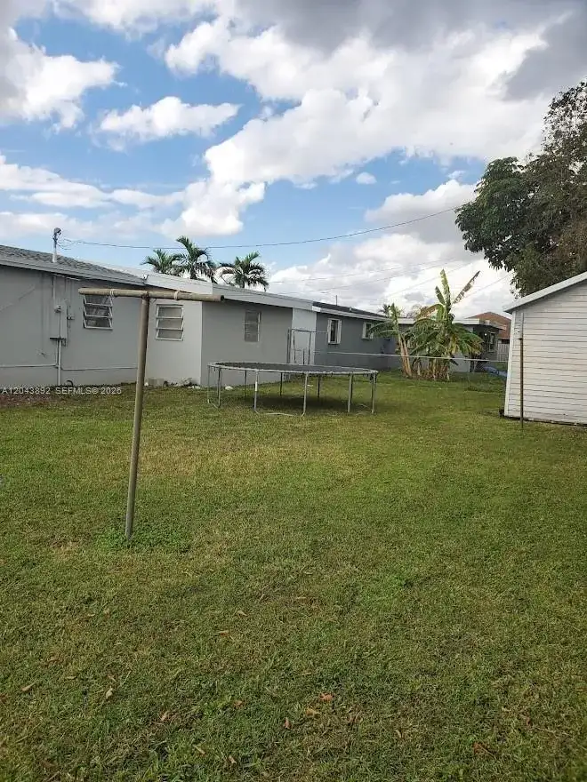 14721 SW 104th Ave, Miami FL 33176 photo 2