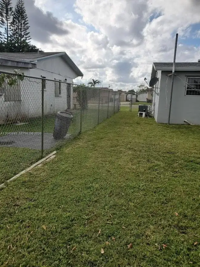 14721 SW 104th Ave, Miami FL 33176 photo 3